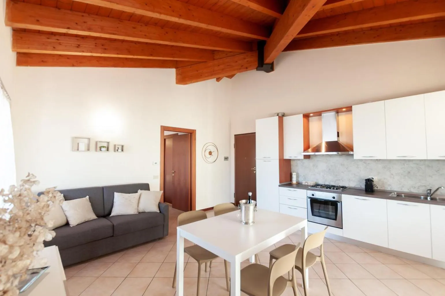 Dora'S Apartment Desenzano del Garda